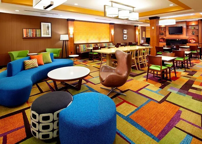 Hotel Fairfield And Neville Island 2*