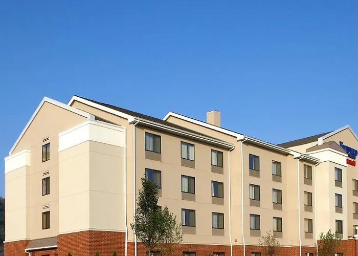 Hotel Fairfield And Neville Island 2*